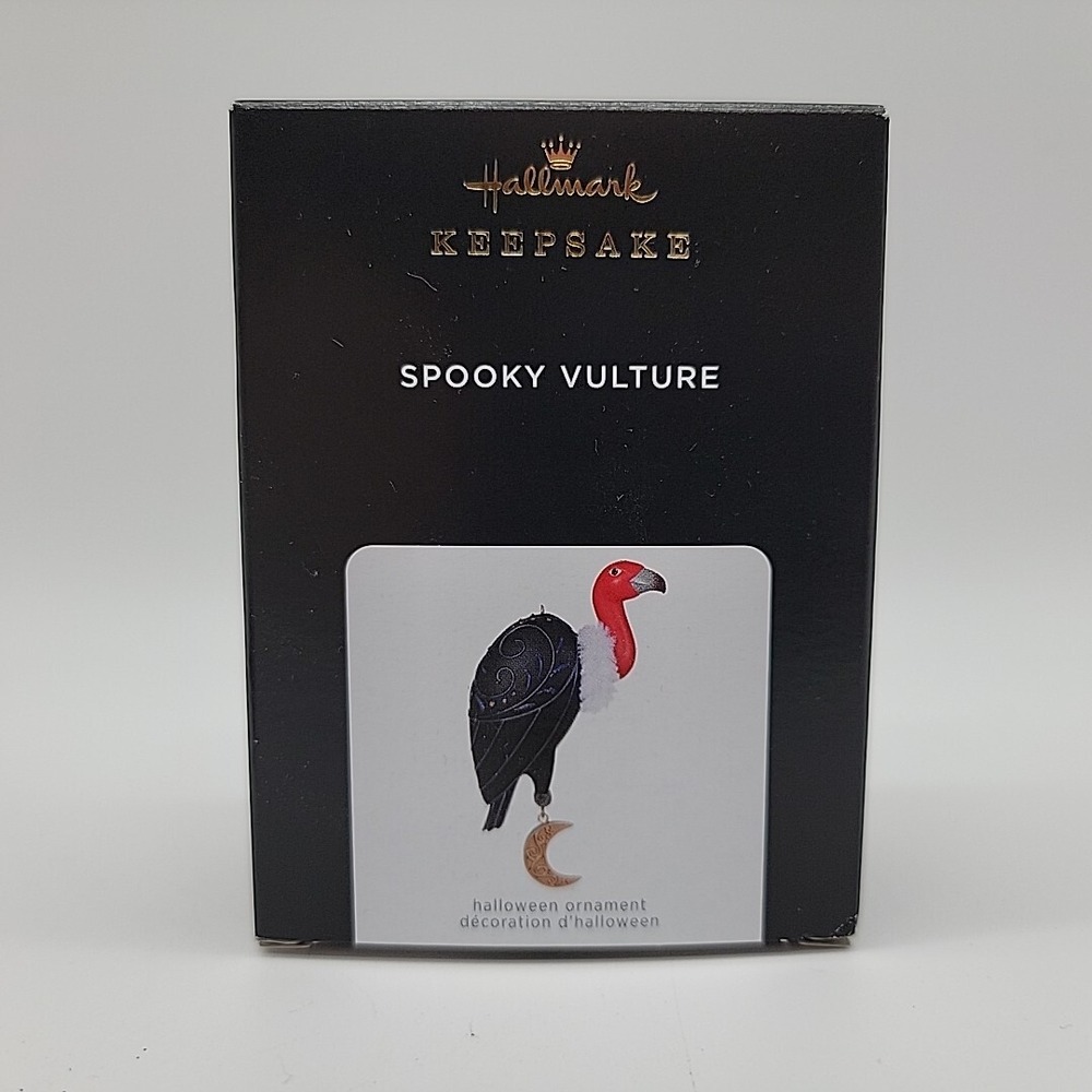 2021 Hallmark SPOOKY VULTURE Halloween Keepsake Ornament